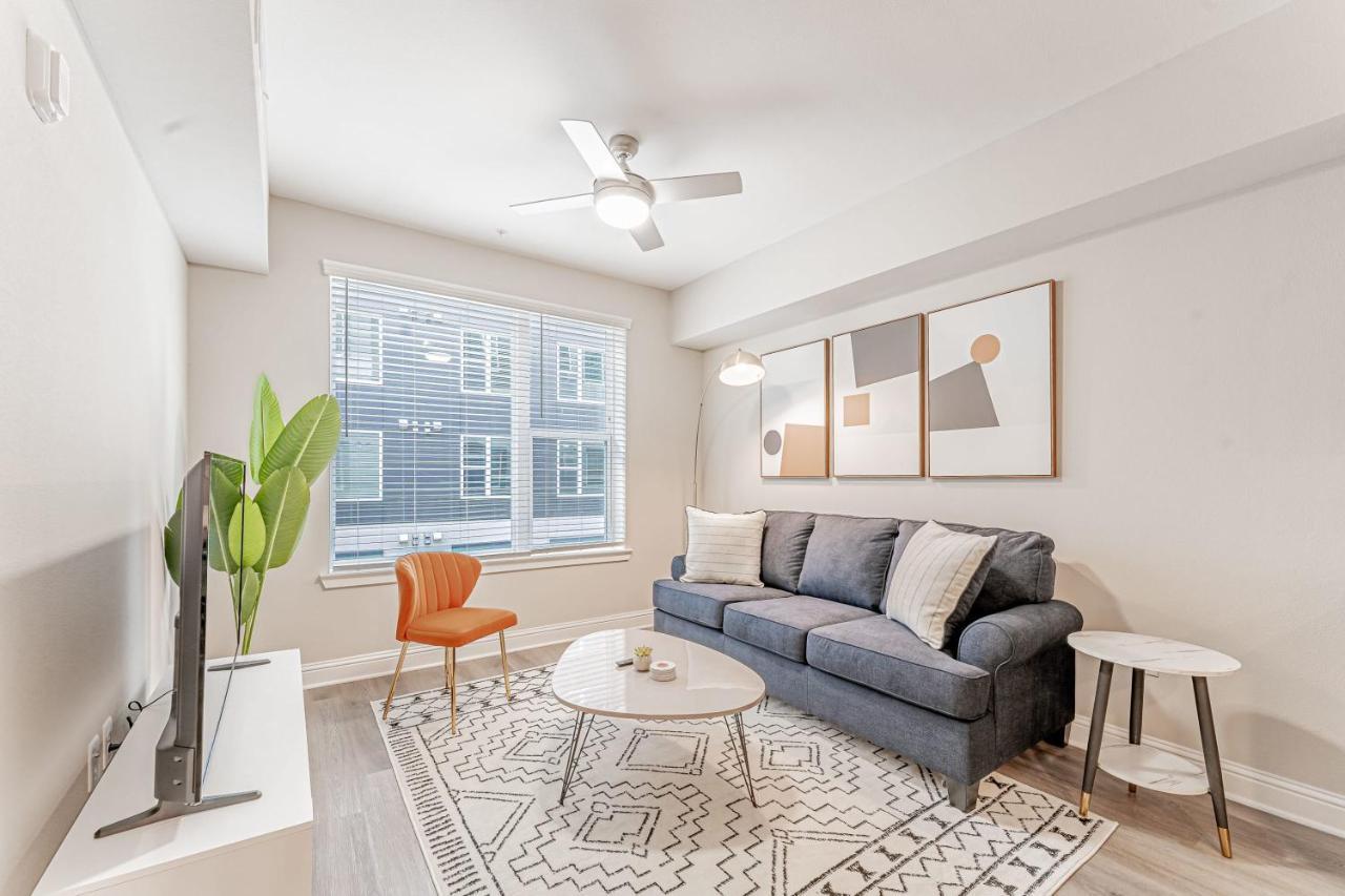 Upscale Modern Apts - Free Parking, Fast Wifi, Courtyard Apartment Austin Exterior photo