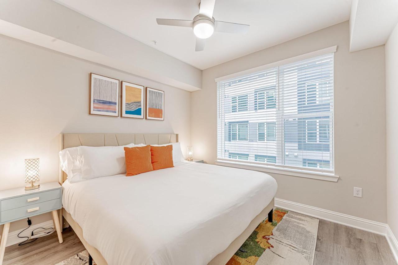 Upscale Modern Apts - Free Parking, Fast Wifi, Courtyard Apartment Austin Exterior photo