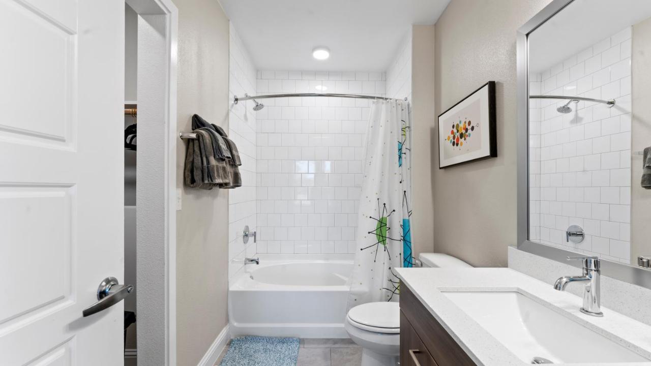 Upscale Modern Apts - Free Parking, Fast Wifi, Courtyard Apartment Austin Exterior photo